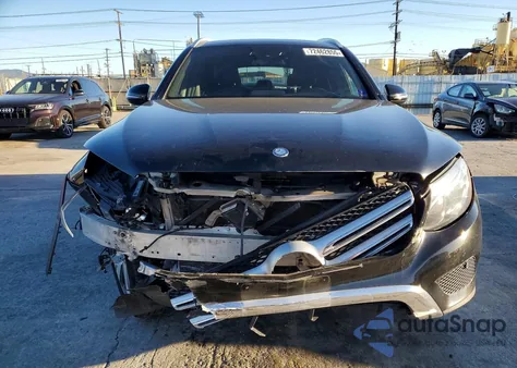 2017 Mercedes-Benz Glc 300 z USA, uszkodzony, nr VIN WDC0G4JB2HF173301